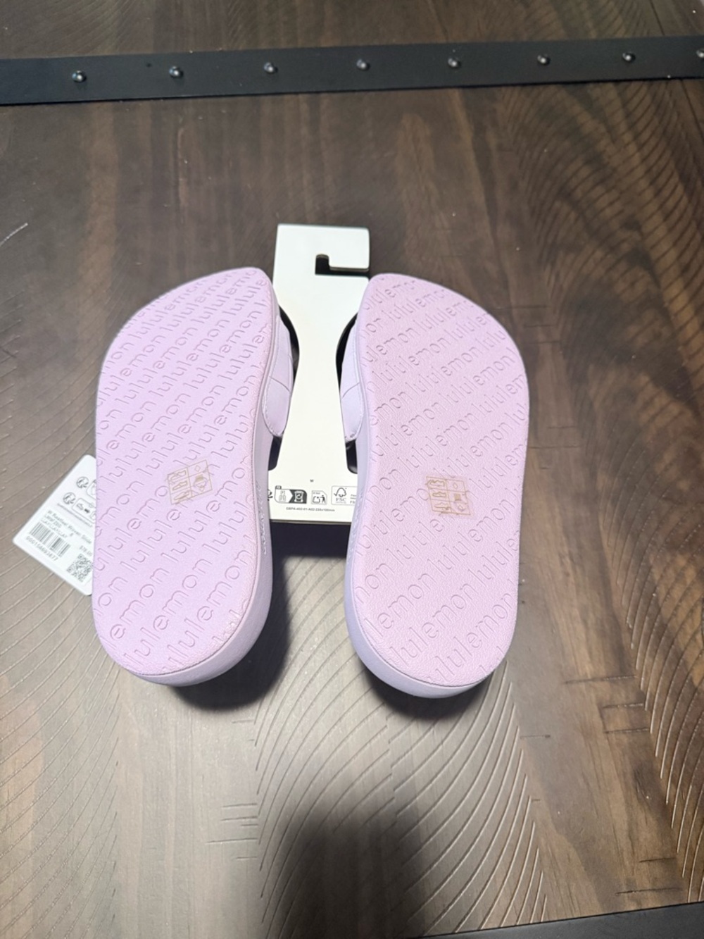 NWT - Lululemon Lilac Play Restfeel Woven Slide w/FREE red Lulu shopping tote - Picture 4 of 13
